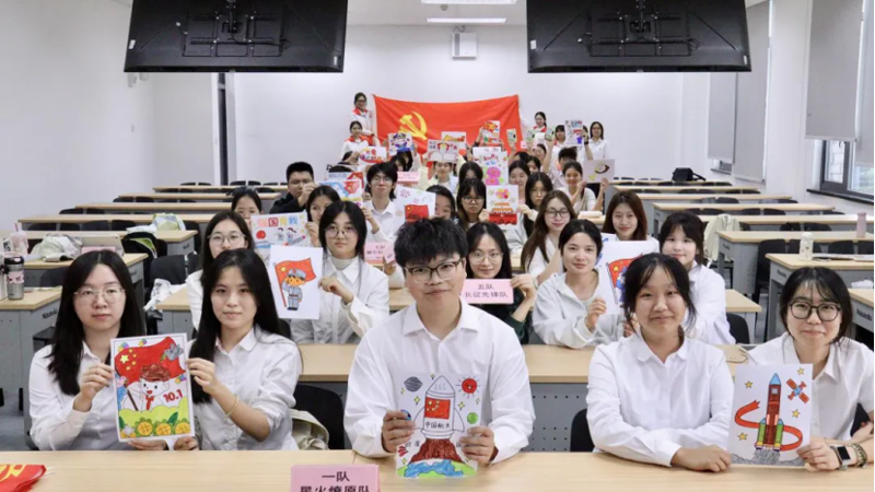 beat365外国语学院党团联动开展“红色薪火传，竞答砺初心”主题党日活动