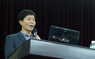 践行党的群众路线 争做优秀党员干部——专题辅导报告会召开