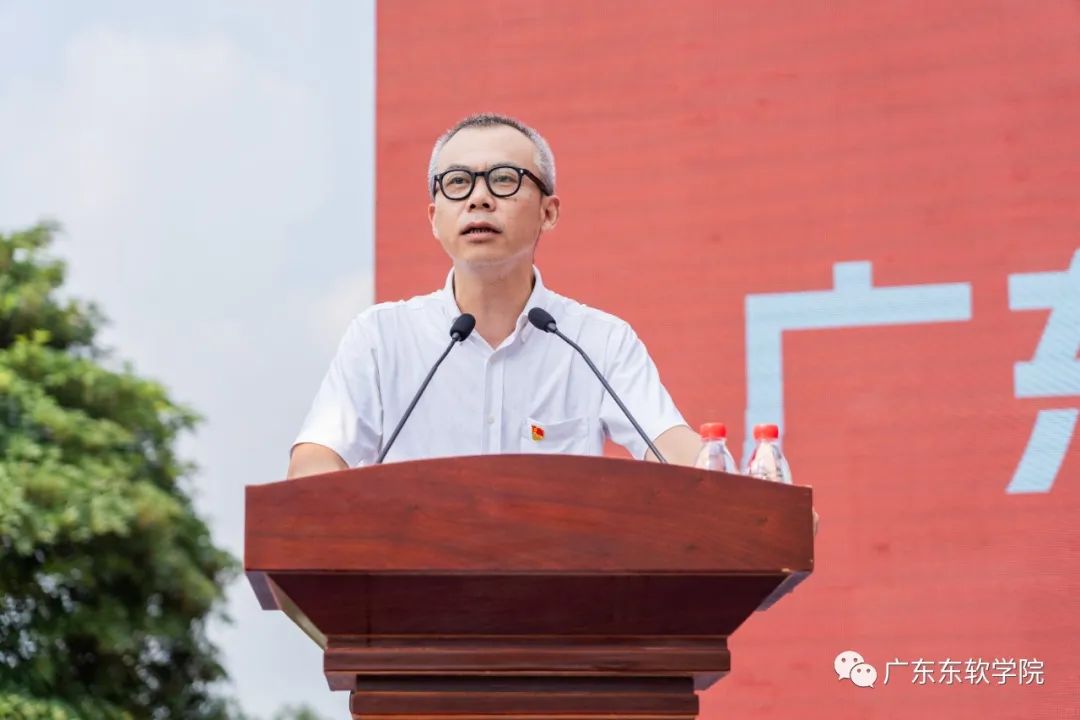 2a2179bb3f4f40c094e46bda9dfe3006.jpg 2a2179bb3f4f40c094e46bda9dfe3006.jpg