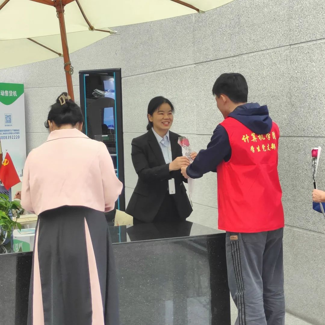 4e6bb27ee80242f4a6144d4198e35685.jpg 4e6bb27ee80242f4a6144d4198e35685.jpg