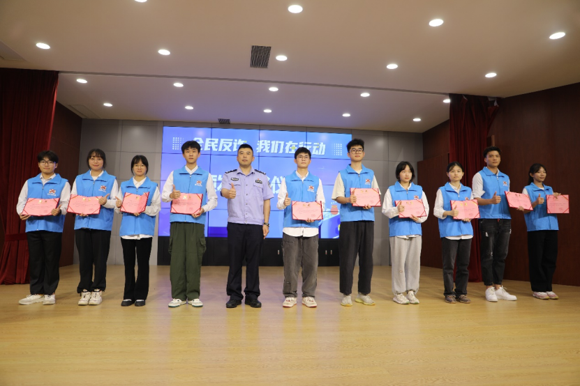 2873b89d4547432cbc55ac18806a4412.png 2873b89d4547432cbc55ac18806a4412.png