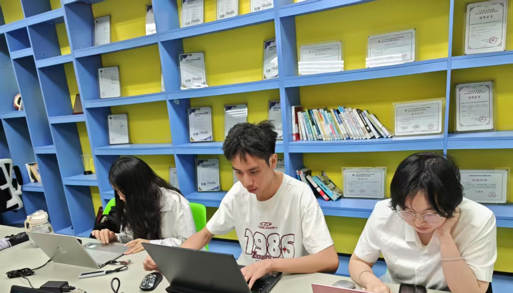 f226409640bf4207909b748ee27327ea.jpg f226409640bf4207909b748ee27327ea.jpg