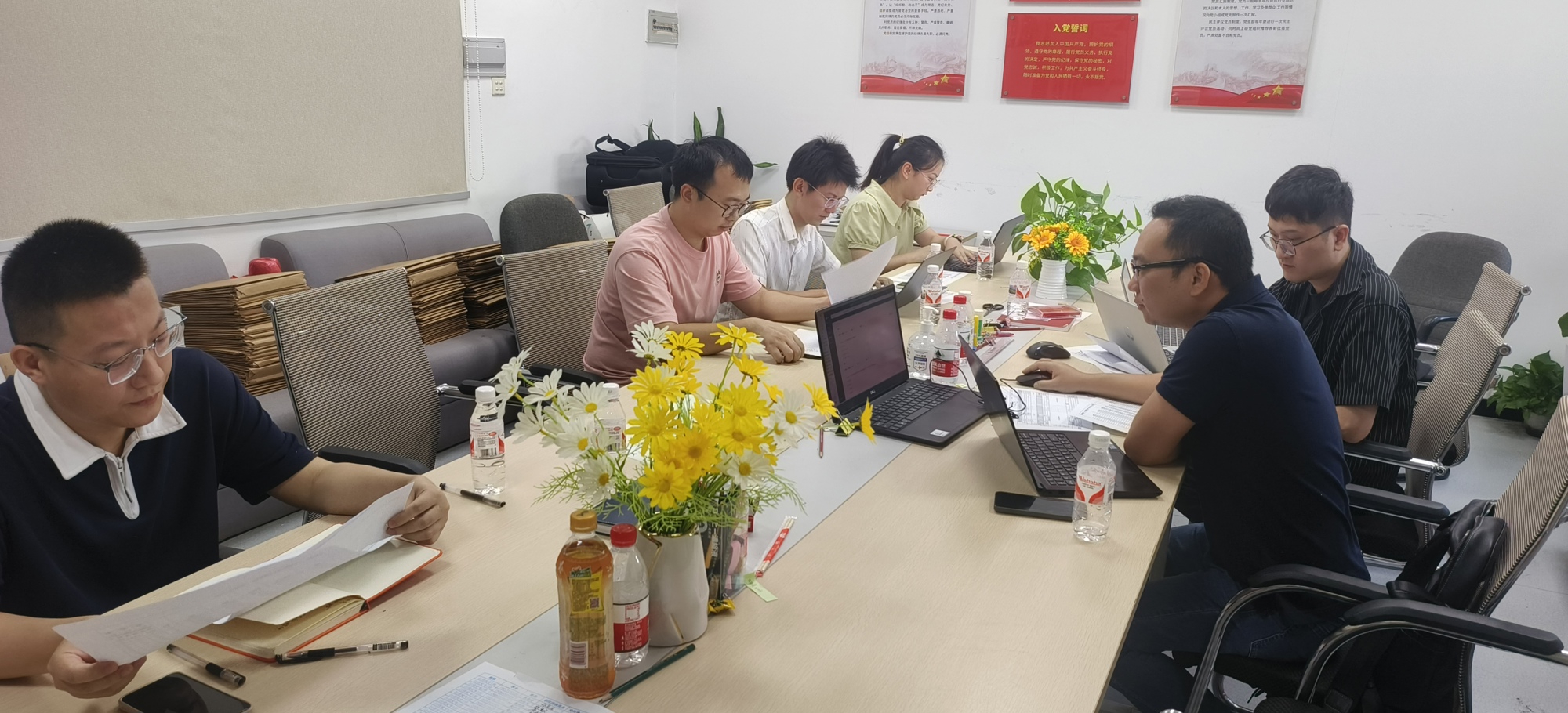 ea0332c1c4c24b2c95a590beadee8165.jpg ea0332c1c4c24b2c95a590beadee8165.jpg