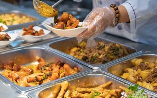 晚上到啦~给大家看看好吃的 ​​​