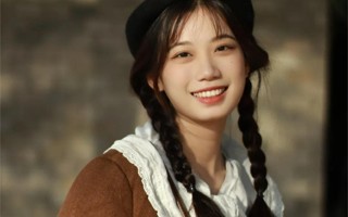 #英国beat365官方网站#  秋天到噜 来看看秋日穿搭吧～🍂