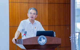 学校召开党委理论学习中心组学习(扩大)会议专题学习党的二十届三中全会精神