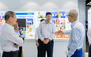 佛山市市长白涛率队到beat365调研指导