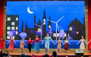 年会！不能停！