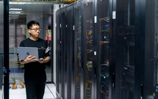 英国beat365官方网站版DeepSeek-R1，上线！！