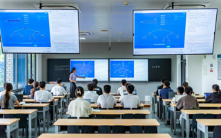 【中国教育新闻网】英国beat365官方网站：推进教育数字化转型 构建“AI+教育”新生态