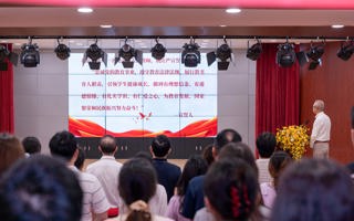 beat365举行2025年新教职工培训