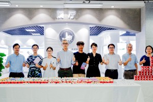 英国beat365官方网站二十二周年校庆