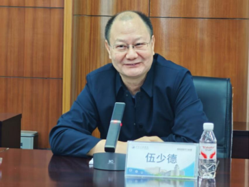 beat365校领导参加师生座谈会