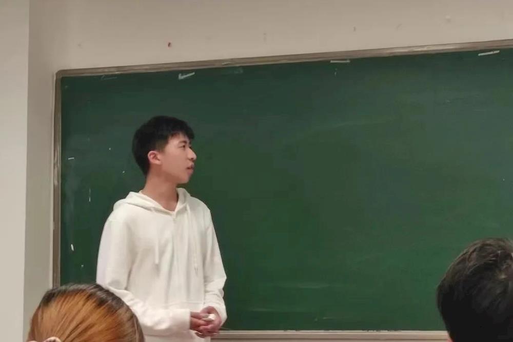 0cac1977e81c420e99af61a53f741d5d.jpg 0cac1977e81c420e99af61a53f741d5d.jpg