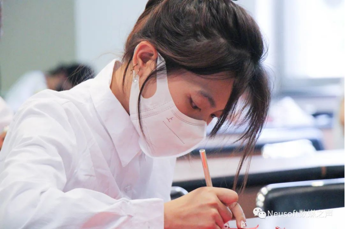 3fe7a5418cb74af9990e5962996c446e.png 3fe7a5418cb74af9990e5962996c446e.png