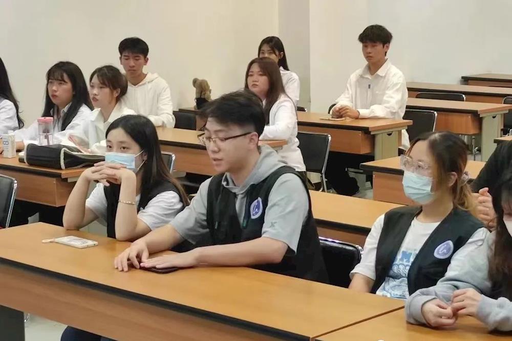 bbeb9b996e474962a8b16199fb23b523.jpg bbeb9b996e474962a8b16199fb23b523.jpg