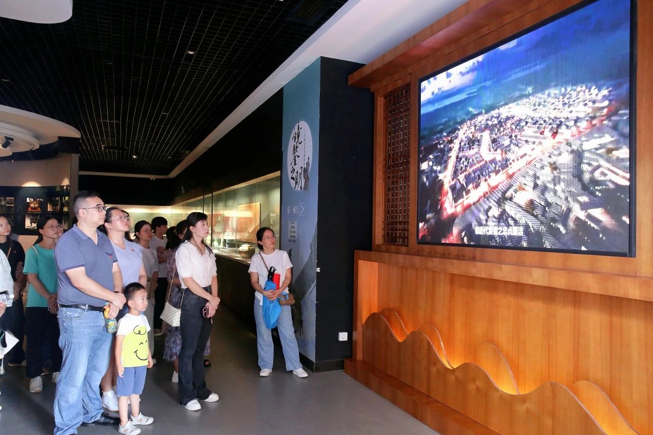 7613f2e55a4e4183b21c4e1b3d444bf3.jpg 7613f2e55a4e4183b21c4e1b3d444bf3.jpg