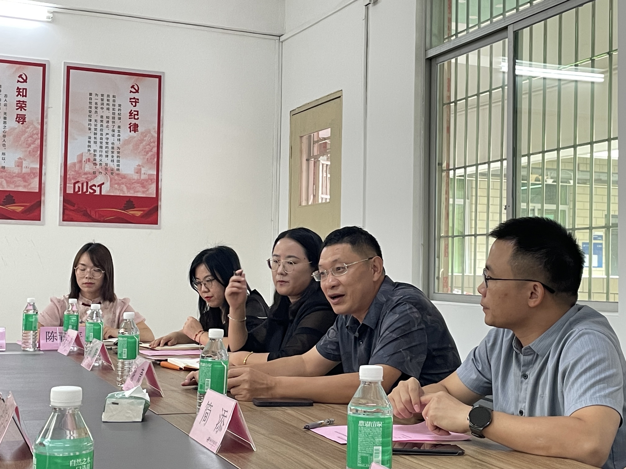 61a80a3d6e144004925a1a7a1b98e903.jpg 61a80a3d6e144004925a1a7a1b98e903.jpg