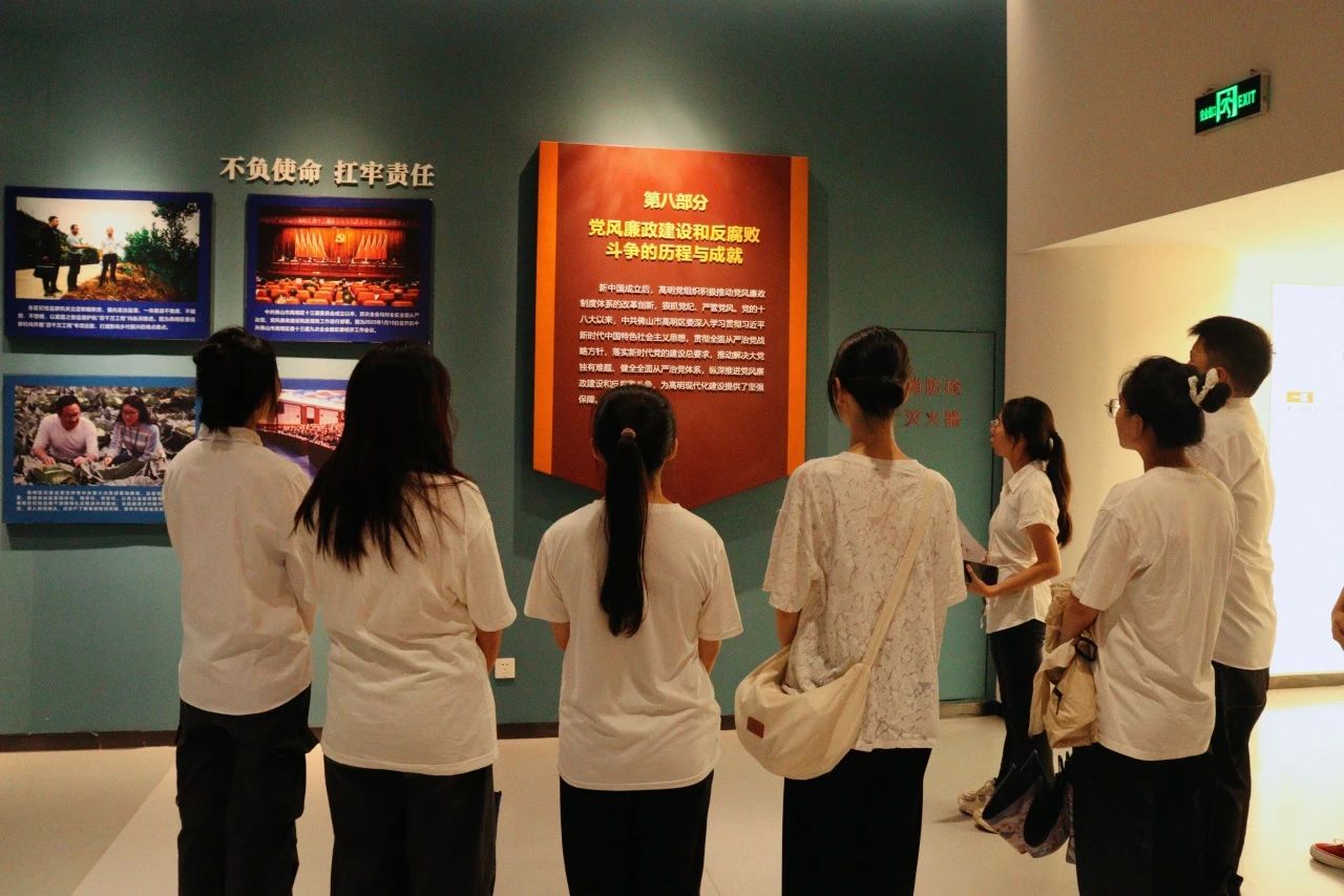 b494a0d5e81d4d81baca11bfce8e7094.jpg b494a0d5e81d4d81baca11bfce8e7094.jpg